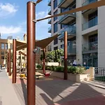 Downtown 1 Bed With Large Bright Terrace