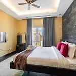 Cozy And Spacious Apartment- 5Min Walk To Metro