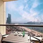 Dubai Eye & Sea View, 1-Min Walk To Jbr Beach, Luxurious Beach Retreat!