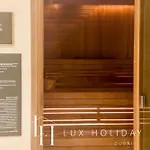 Lux Iconic Views At The Palm Tower Suite 3