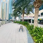Delux Studio Apartment Dubai Marina The Bay 5 Min Beach Jbr & 3 Min To Tram Station