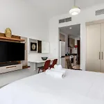 Waves - Elegant 28Th Floor Studio In Carson A, Damac Hills