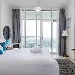 Waves - Elegant 28Th Floor Studio In Carson A, Damac Hills