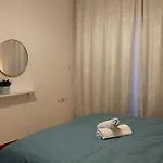 Bright And Beautiful One Bedroom Apartment Close To Metro And Beach