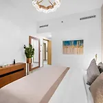 First Class 2Br Modern City Oasis