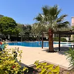 Cozy And Spacious Apartment- 5Min Walk To Metro