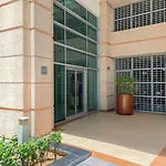 Blueground Standpoint Doorman Pool Dxb-800