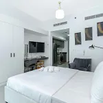 Serene Apartment I Great Amenities