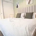 High-End 1Br At Collective With Burj Views 1506