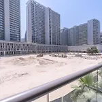 Vogue Sterling East Near Dubai Mall & Burj Khalifa