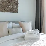 Brand New 2Br With Private Beach Access, Beachfront Marina Vista