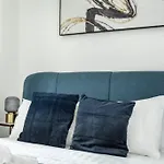 Luxury And Elegant 2Br With Burj Khalifa View