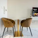 Urban Studio Getaway In Dubailand