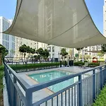 Elegant 1 Bedroom In Creek Breeze 2