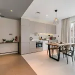 Keysplease Large 1 Bedroom Walk To Metro, West Avenue Tower Marina