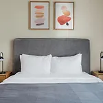 Blueground Greens City View Furnished Dxb-1533