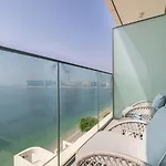 Guestready - Blue Diamond Beachfront Retreat