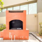 Lux The Voleo Canal View Suite