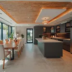 Nas House Private Villas