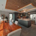 Nas House Private Villas