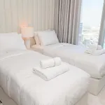 Ibia Homes - Stylish Downtown Dubai Escape 3Br With City Views