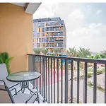 Modern 1Br Apt Noor 1 With Serene Outlook By Vibel