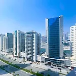 Chic Studio Retreat In Business Bay Dubai