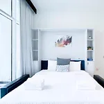 Chic Studio Retreat In Business Bay Dubai