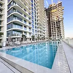 Stunning Chic 2Br With Amazing Views Dubai Harbour
