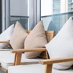 Graceful 2-Bedrooms Apartment Near Burj Khalifa And Dubai Mall!