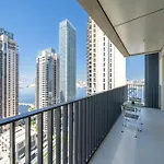 Homes Beyond I 2 Bedroom Apartment With Panoramic Creek View