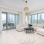 Luxurious 4-Bedrooms Near Burj Khalifa And Dubai Mall In Downtown!