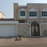 Deluxe Villa Rooms In Dubai Near Airport