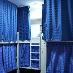 The Blue Parrot Hostel Jbr