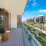 Fam Living - City Walk - Urban Staycations