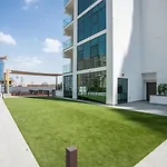 Rh - Stunning Canal View 01 Bedroom With Top Amenities, Newly Furnished
