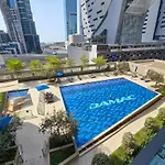 Chic 1Br Getaway- 4Min Walk To Business Bay Metro & 10Min To Burj Khalifa