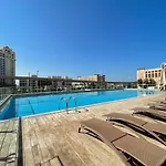 Sleek Studio Apartment At Palm Jumeirah With Ocean Vibes