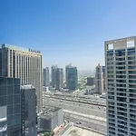 Elegant 1-Bedroom With Skyline Views In Dubai Marina