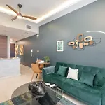 Calm 1-Bedroom With Relaxing Balcony Atmosphere In Liwan