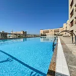 Cozy Studio With Stunning Ocean Views In Palm Jumeirah