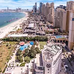 Lux Home With Direct Beach Access In Al Bateen