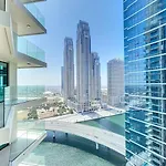 Urban Oasis - Classy Two Bedroom With Lake View