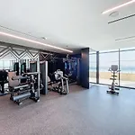 Urban Oasis - Classy Two Bedroom With Lake View