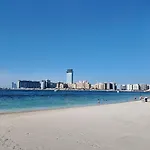 Luxurious Beachfront Apartment With Atlantis And Palm Jumeira Views