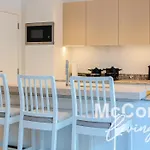 Stylish 2Br With Terrace Near Green Parks