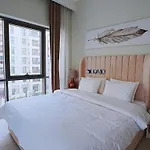 Myduomo-2Br Creek Beach With Park & Pool Views-205