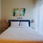 Myduomo-2Br Creek Beach With Park & Pool Views-205