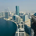Very Spacious 2 Bedroom Apartment Modern Comfort In The Heart Of Dubai
