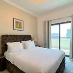Spacious 2 Bedroom With Lake View